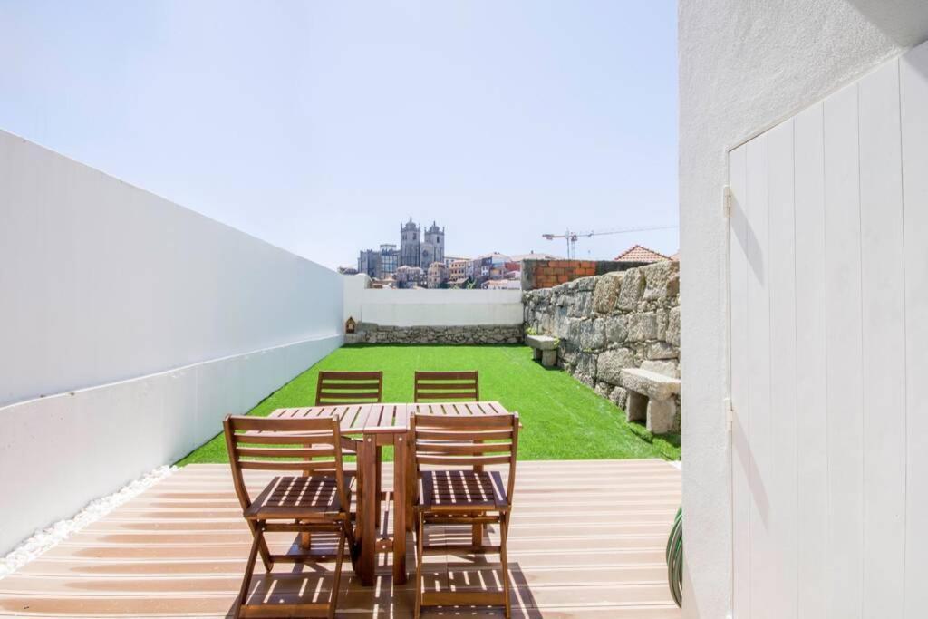 Vitoria Over The Roofs II Porto Bagian luar foto